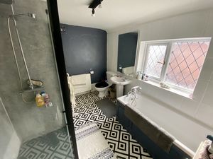 Bathroom/WC- click for photo gallery